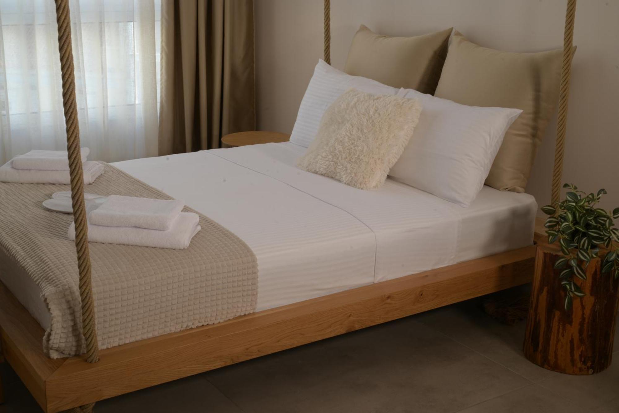 Host - Urban Boho Apartment Athens